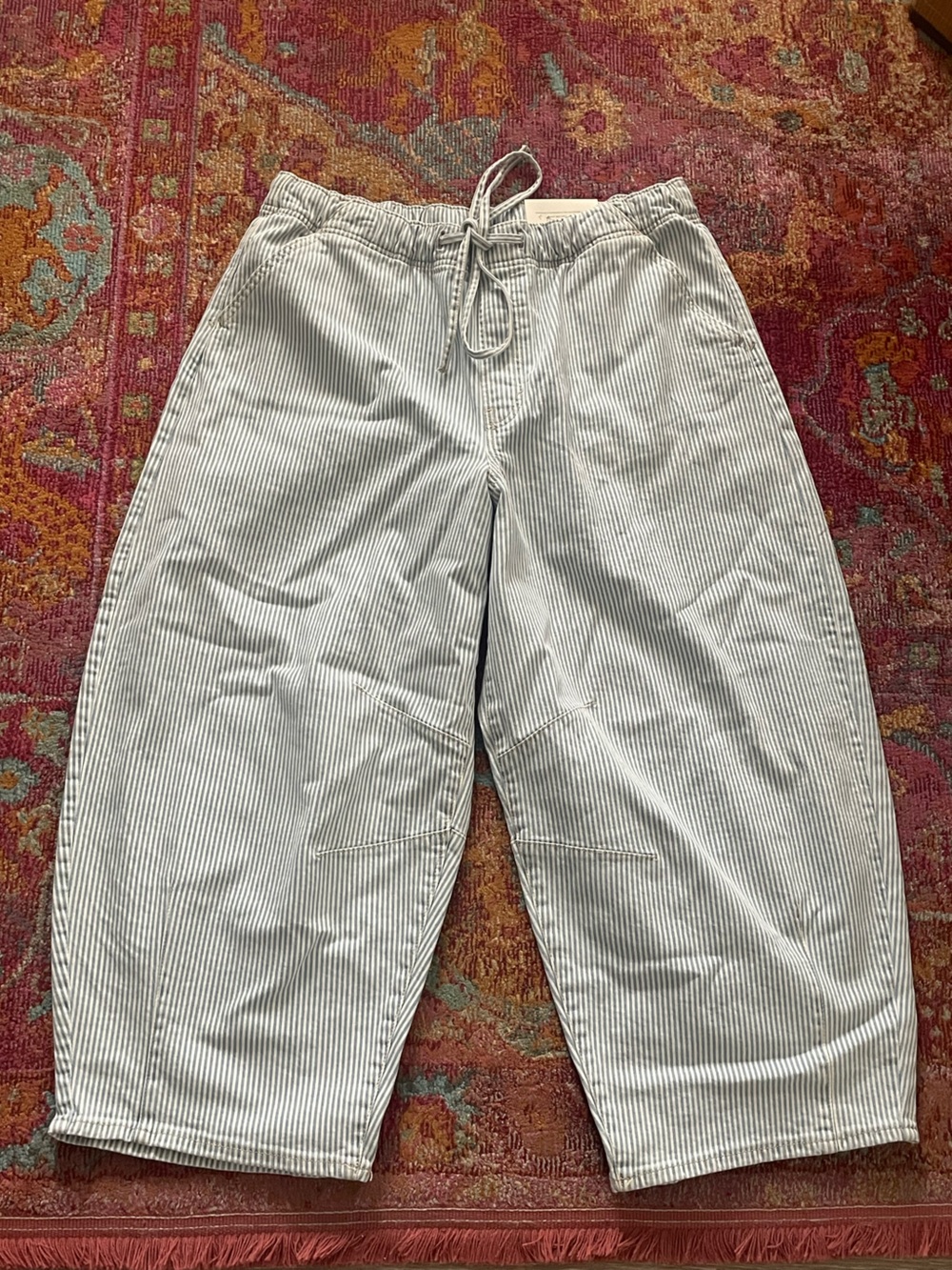 a.n.a NWT Large Women’s Light Blue Striped Drawstring Casual Barrel Pants